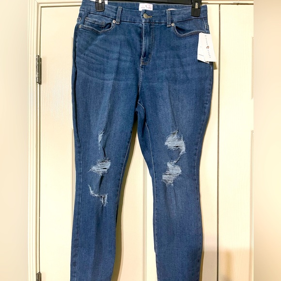 NWT TRUE CRAFT CURVY HIGH RISE SKINNY JEAN - WOMEN 14 - Picture 2 of 5